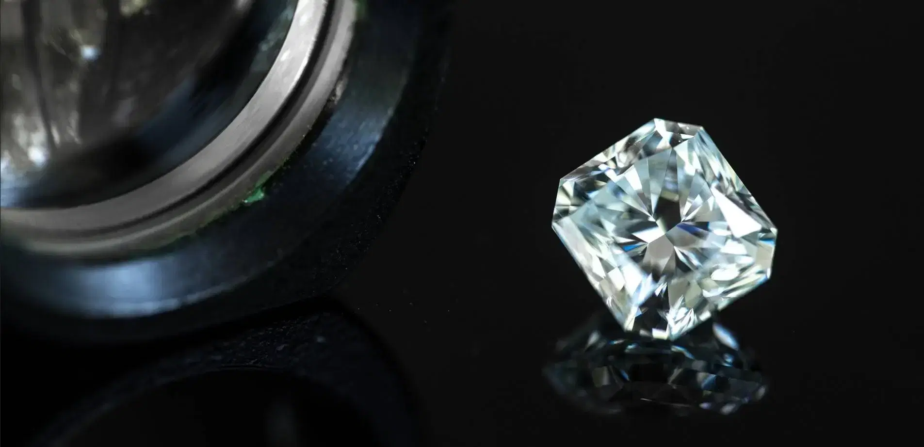 Radiant Cut Diamonds: In-depth Guide, Ideal Ratio and Proportions