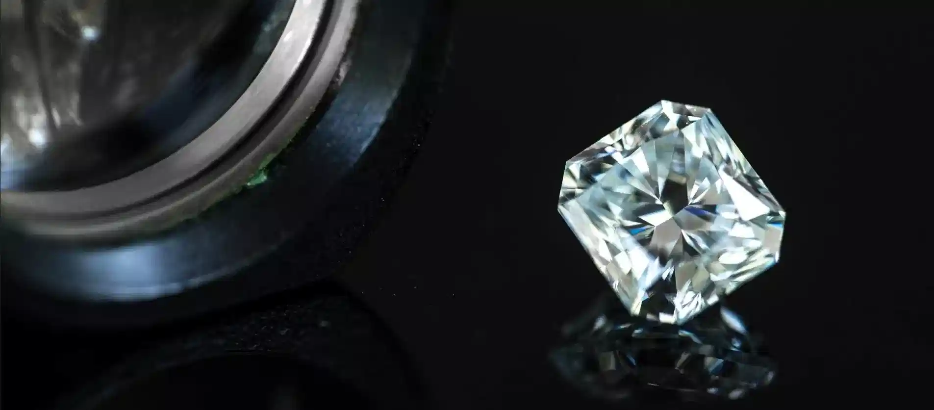 Diamond Banner