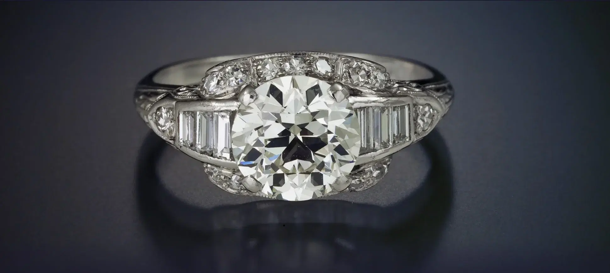 10 Antique Vintage Engagement Rings Designs for 2024
